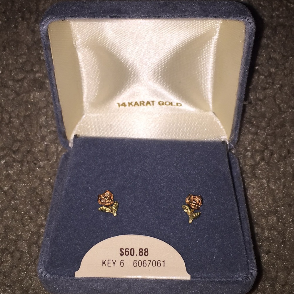 Rose earrings